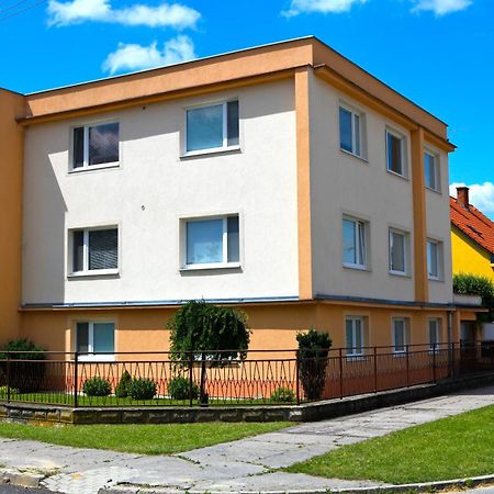 Villa Paris Piest'any Eksteriør bilde